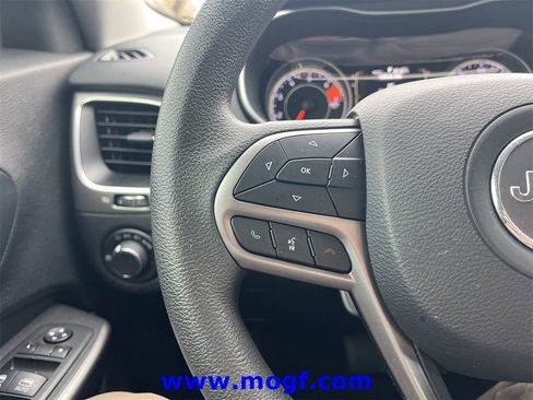 Used 2021 Jeep Cherokee Latitude image 12