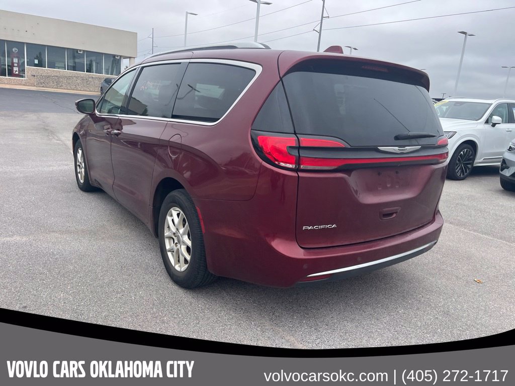 Used 2021 Chrysler Pacifica Touring-L FWD image 8