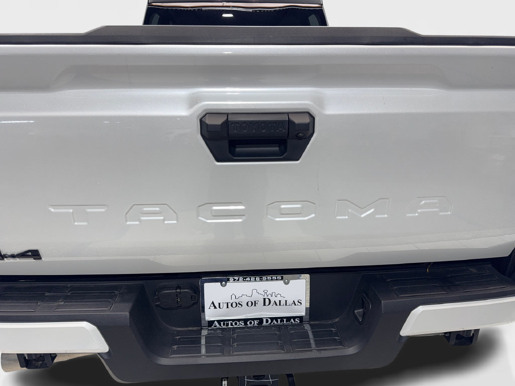 Used 2025 Toyota Tacoma TRD Sport AWD/4WD image 21