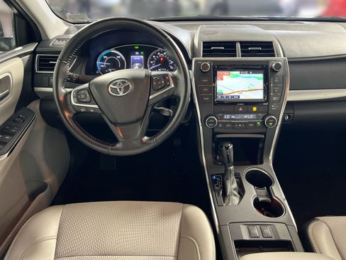 Used 2016 Toyota Camry SE w/ Moonroof Package FWD image 20