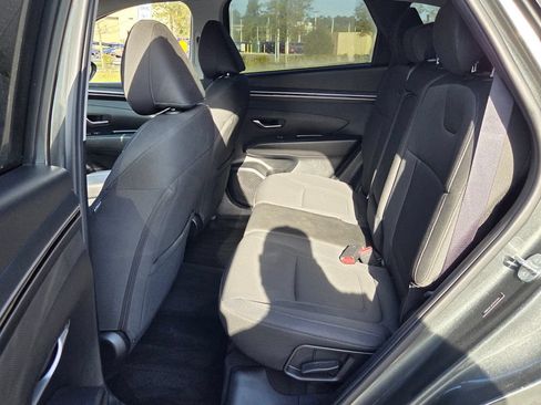 Used 2023 Hyundai Tucson SE AWD/4WD image 5