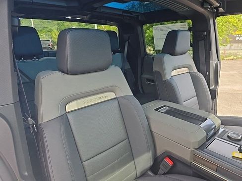 New 2025 GMC Hummer EV 3X image 32