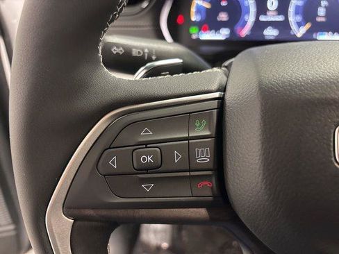 Used 2026 Jeep Grand Cherokee Altitude AWD/4WD image 21