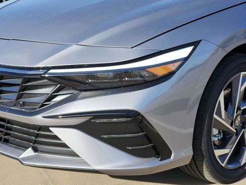 New 2026 Hyundai Elantra Limited image 6