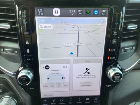 Used 2024 RAM 1500 Laramie image 16