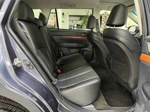 Used 2014 Subaru Outback 2.5i Limited AWD/4WD image 16