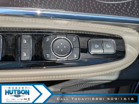 New 2025 Lincoln Corsair FWD w/ Equipment Group 101A image 17