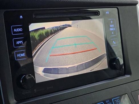 Used 2017 Toyota Sienna LE FWD image 25