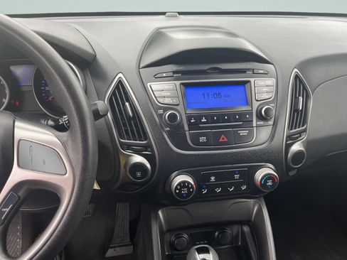 Used 2015 Hyundai Tucson GLS image 12