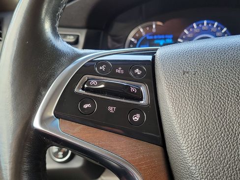 Used 2016 Cadillac Escalade Luxury AWD/4WD image 28