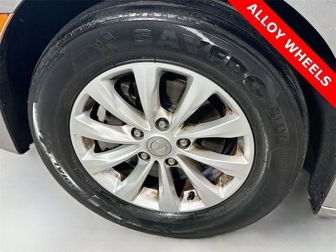 Used 2018 Chrysler Pacifica Touring-L image 30