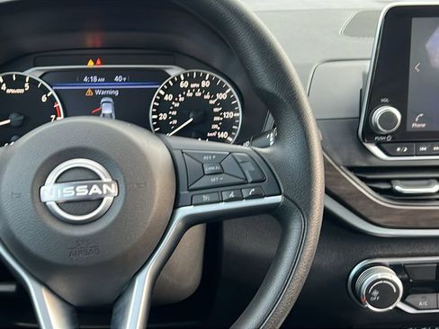 Used 2024 Nissan Altima 2.5 SV image 22