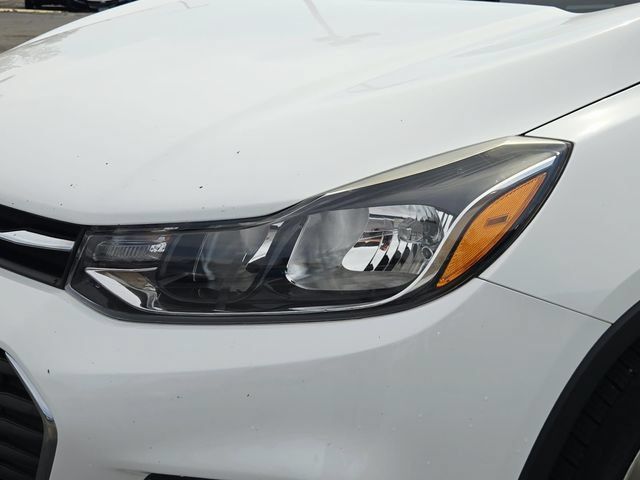Used 2018 Chevrolet Trax LS FWD image 7