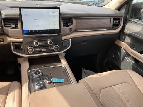 Certified 2022 Ford Expedition Max Limited image 11