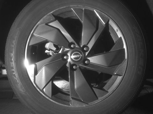 Used 2025 Nissan Rogue SV image 15