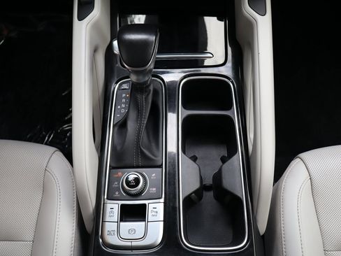 Used 2022 Kia Telluride S AWD/4WD image 39