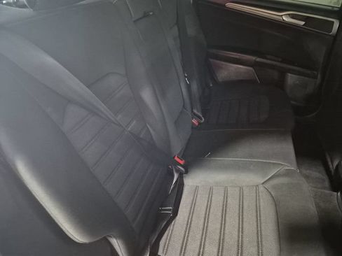 Used 2020 Ford Fusion SE FWD image 29