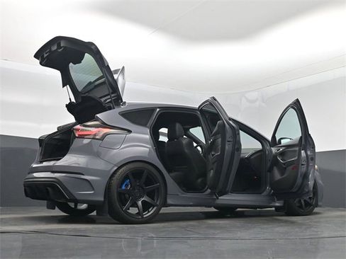 Used 2016 Ford Focus RS image 65