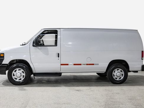 Used 2014 Ford E-350 and Econoline 350 Super Duty w/ Power Group image 9