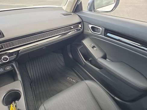 Used 2024 Honda Civic EX-L image 12