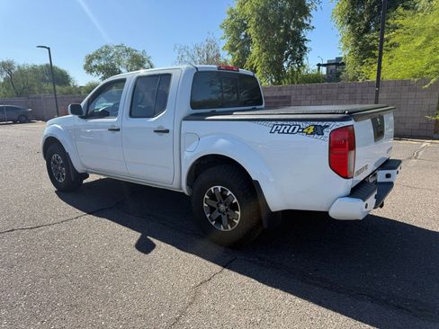 Used 2018 Nissan Frontier PRO-4X image 7