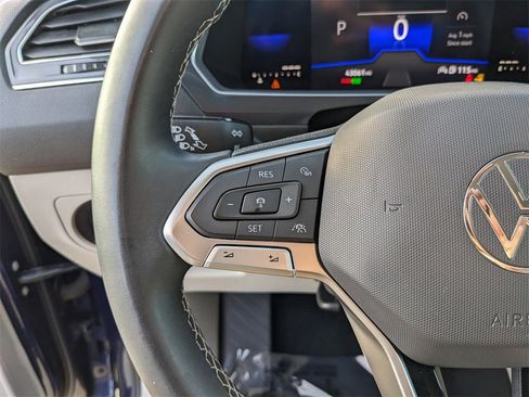 Certified 2022 Volkswagen Tiguan SE image 27