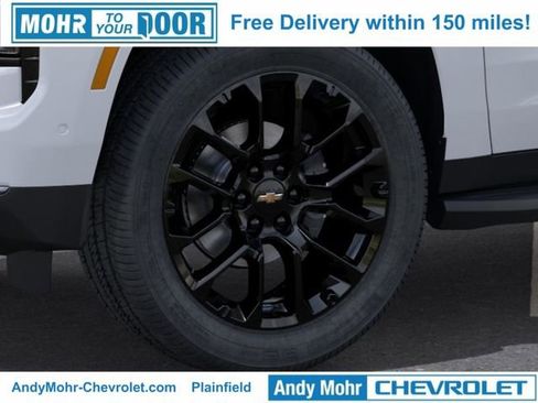 New 2026 Chevrolet Suburban Premier AWD/4WD image 9
