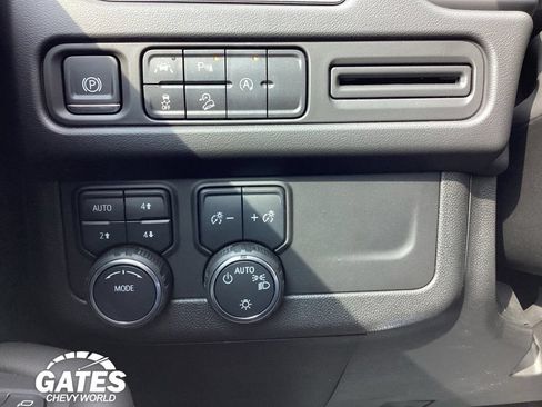 Used 2016 Jeep Grand Cherokee Limited w/ Luxury Group II AWD/4WD image 24