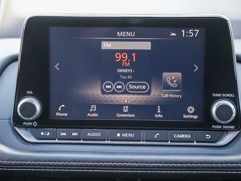 Used 2021 Nissan Rogue SV image 17