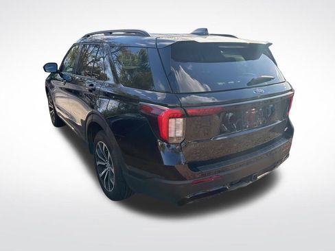 Used 2025 Ford Explorer ST-Line image 5