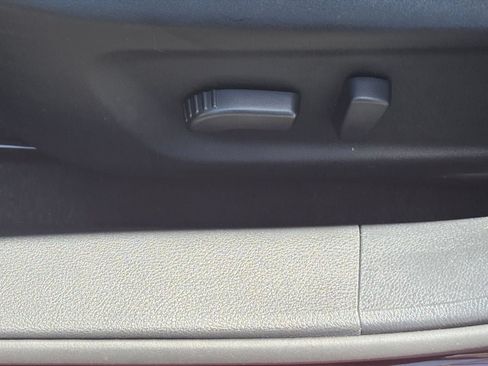 Used 2025 Nissan Altima 2.5 SV FWD image 18