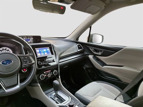 Used 2023 Subaru Forester Premium image 22