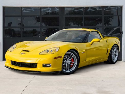 Used 2006 Chevrolet Corvette Z06 w/ Preferred Equipment Group image 1