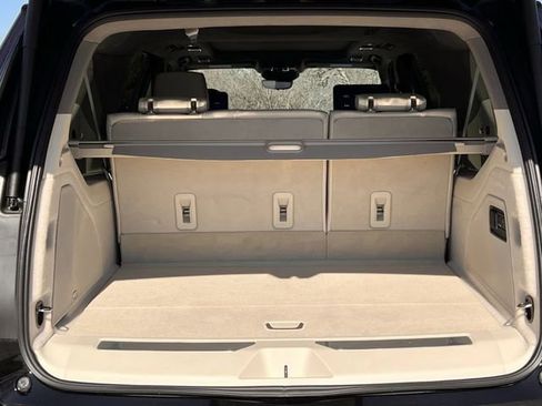 Certified 2025 Cadillac Escalade ESV Sport Platinum w/ LPO, ONYX Package image 33