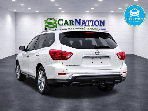 Used 2018 Nissan Pathfinder SL w/ SL Premium Package image 5