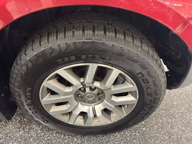 Used 2013 Nissan Frontier SL w/ Moonroof Pkg AWD/4WD image 33