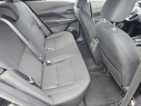 Used 2024 Nissan Kicks SV image 5