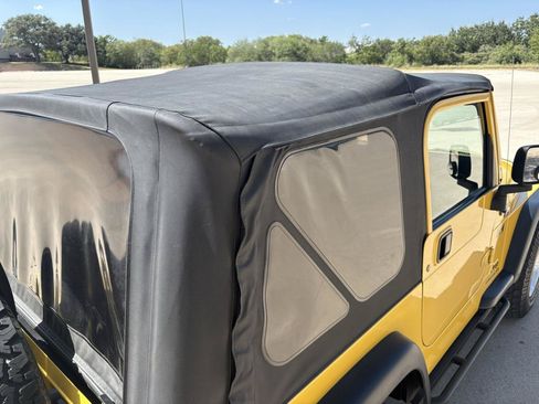 Used 2006 Jeep Wrangler X AWD/4WD image 94
