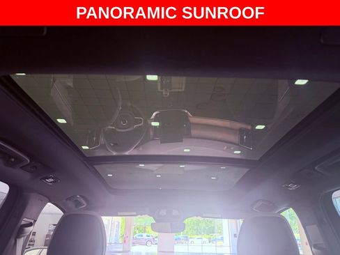 Used 2025 Volvo XC90 B6 Plus w/ Protection Package Premier AWD/4WD image 7