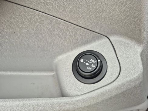 Used 2018 GMC Terrain SLT w/ Preferred Package image 9