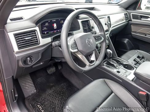 Used 2022 Volkswagen Atlas Cross Sport SE FWD image 11