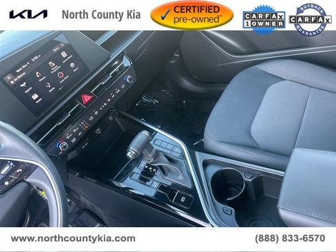Certified 2025 Kia Niro LX image 26