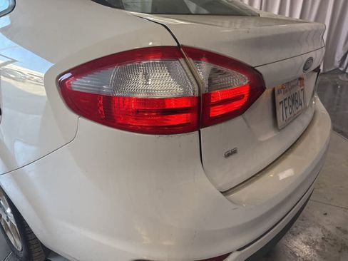 Used 2014 Ford Fiesta SE image 12