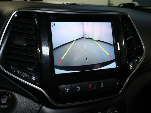 Used 2021 Jeep Cherokee Limited w/ Elite Package AWD/4WD image 36