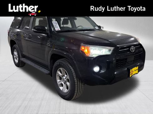 Certified 2024 Toyota 4Runner SR5 Premium image 1