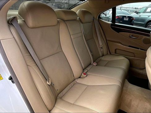 Used 2009 Lexus LS 460 RWD image 38