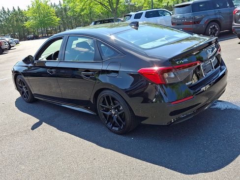 Used 2024 Honda Civic Sport image 4