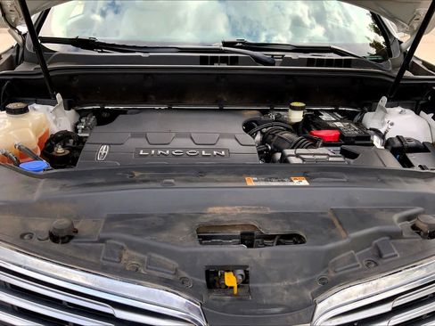 Used 2018 Lincoln MKX Reserve w/ Driver Assistance Package FWD image 29