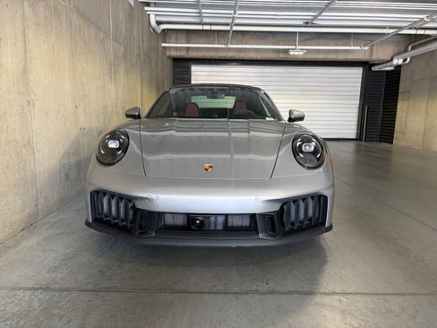 Certified 2025 Porsche 911 Carrera GTS RWD image 10
