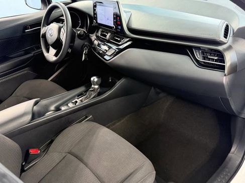 Used 2019 Toyota C-HR LE FWD image 14